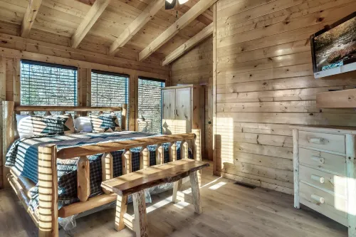 Mtn View Cabin w Hot Tub-game Room Pet Friendly