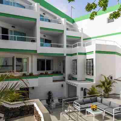 Aparthotel Esquinzo Y Monte Del Mar Hotel Exterior