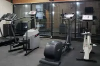 Days Inn & Conf Center by Wyndham Southern Pines Pinehurst - Gym
