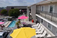 Sunrise Motel - Strand