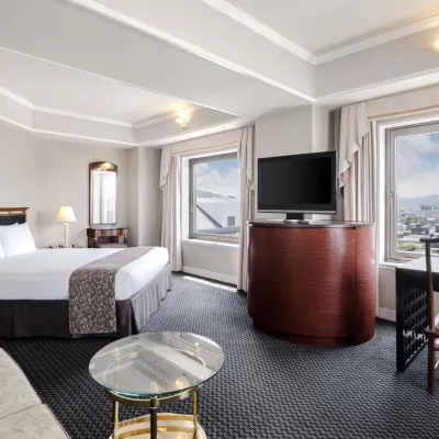 Kurashiki Royal Art Hotel Hotel berhampiran Kuil Kanryuji