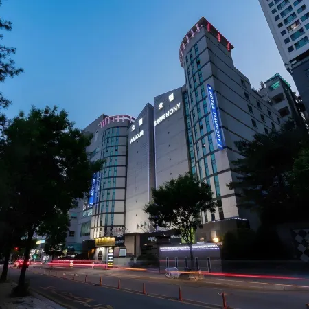 Amour Hotel