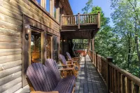 Acorn Lodge With hot Tub, Pool Table - Chalets