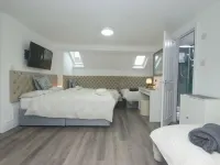 Soccer Suite Hotels near Anfield Stadium