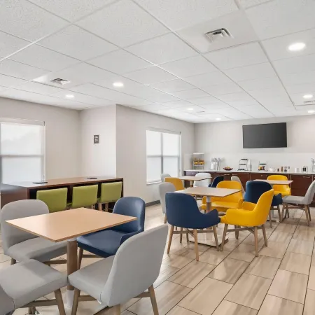 Comfort Inn & Suites
