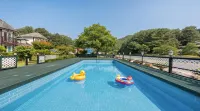 三色杜爾克特旅館 - 海滩