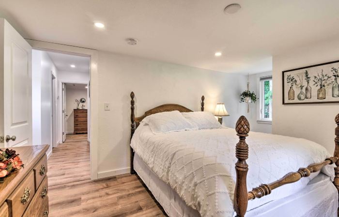 Centrally Located Mount Pleasant Retreat!