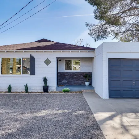 Group-friendly Oasis Near Roper Lake State Park!