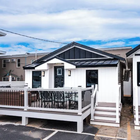 Coastal Sands Inn