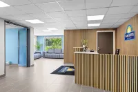 Days Inn by Wyndham la Crosse - 2 ดาว