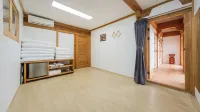 Gyeongju Wadamjung Hanok Pension - Parkplatz
