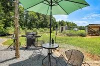 Dayton Cabin on 42-acre Farm: Fish, Hike, Unwind! - Wifi