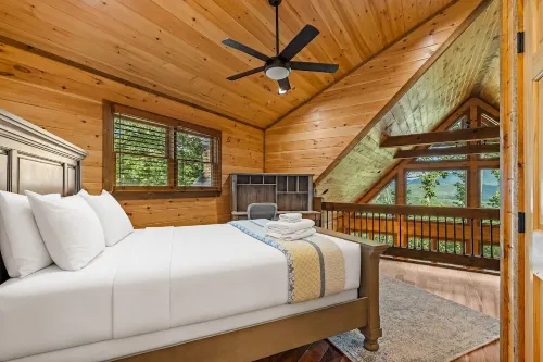 Spacious Mountain Cabin w/Mountain Views, Hot Tub & Game Room! - Vuoristonäköala
