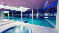 Atrium Hotel Heathrow - Pools