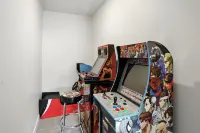The Vista Sleeps 14 Hot Tub Arcade Views - Homestays