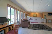 McMinnville Inn - parking
