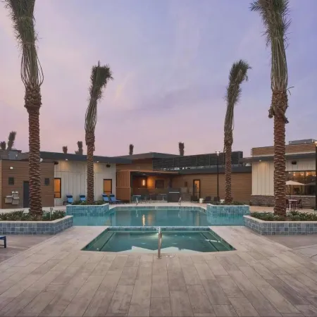 Landing Beautiful 1bd, Courtyard, Clubhouse