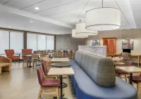 Home2 Suites by Hilton - Milwaukee Airport - Breakfast