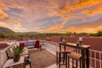 Sedona Rooftop Retreat, Walk to Trails, Dining & Coffee, Pet Friendly! - 4星級