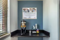 HomeTowne Studios & Suites Greensboro - Parkplatz