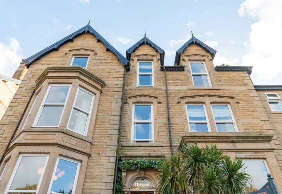Hy Lytham St Anne's - Housity