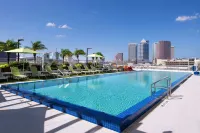 Hampton Inn Tampa Downtown Channel District, FL - Rooftop Pools