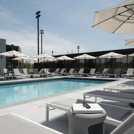 Omni Viking Lakes