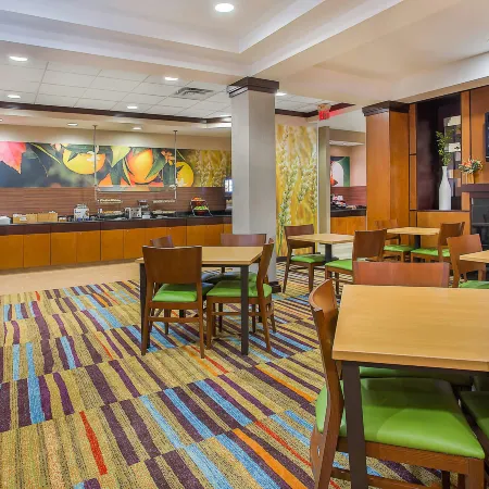 Fairfield Inn & Suites by Marriott Lexington North