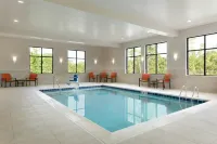 Hampton Inn North Olmsted Cleveland Airport - Airport Shuttle
