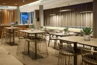 SpringHill Suites Medford Airport - 3-Star