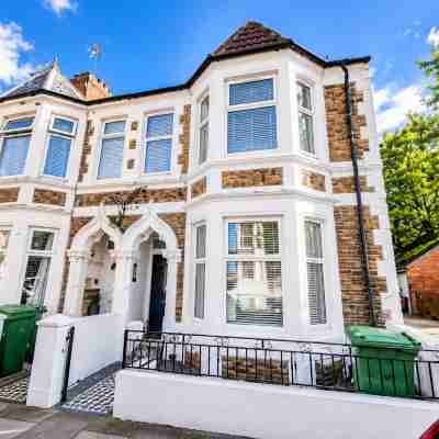 Modern 1Br Apartment, Minutes from Cardiff Centre Hotel Exterior