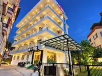 LA VISTA RESIDENCY - 2-Star