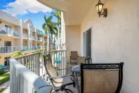 Palm Bay Club by Beachside Management - parking