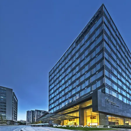 Pagoda Hotel Shanghai Wujiaochang Отели рядом с достопримечательностью «Стадион «Цзянвань»»