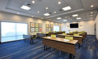 Holiday Inn Express & Suites Spring - Woodlands Area