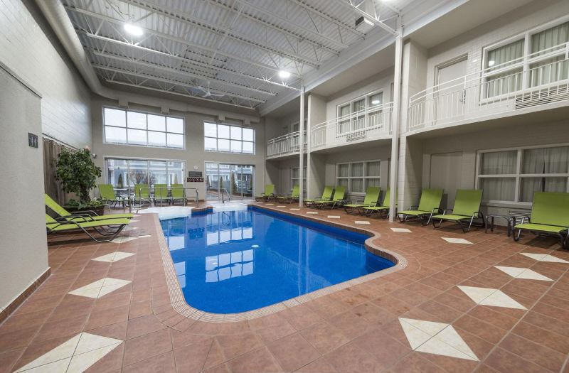 Hotel & Suites le Dauphin Drummondville photo 3