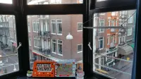 Room in Amsterdam Center. No Parties Allowed