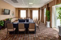 Holiday Inn Express & Suites Charleston Dwtn - Westedge