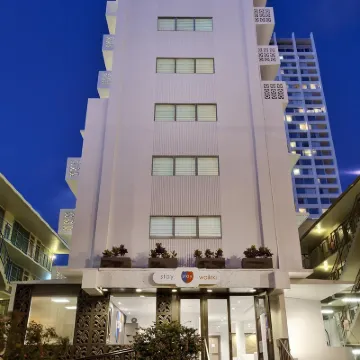 Stay Hotel Waikiki Hotels near Magic Island