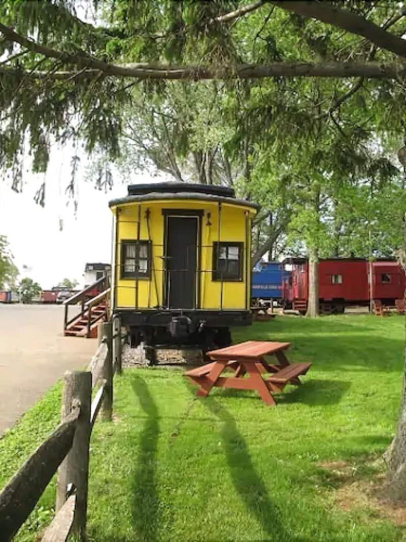 Red Caboose Motel & Restaurant