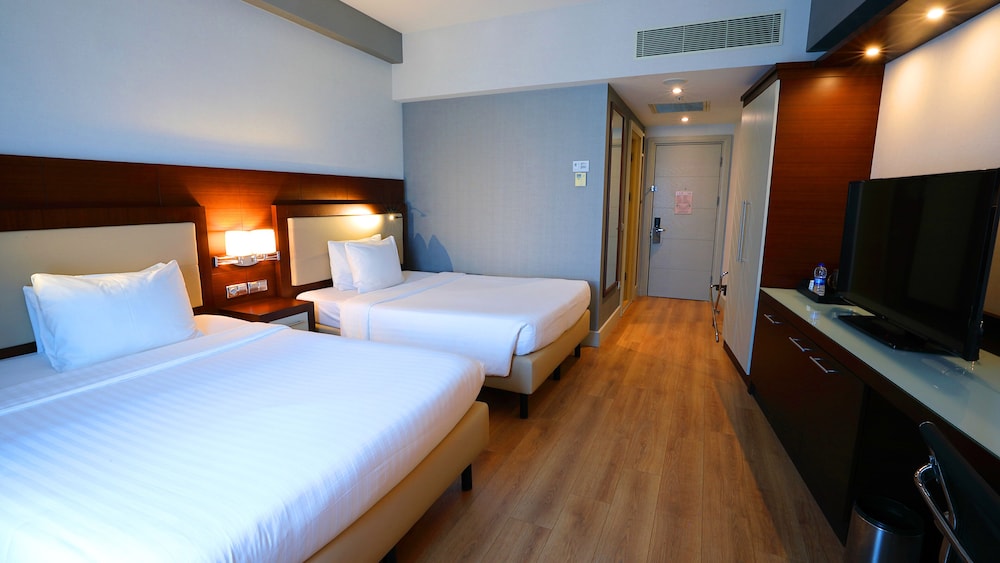 Courtyard by Marriott Istanbul West