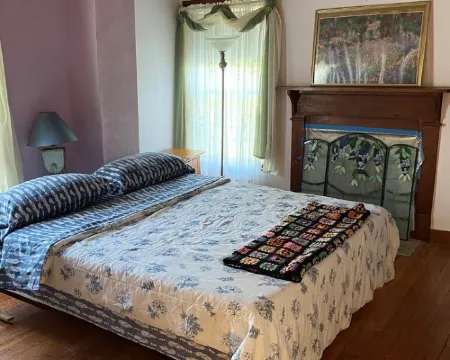 Country Manor Hotels in Vance County