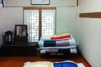 Andong Gudamjeongsagotaek - Pensions