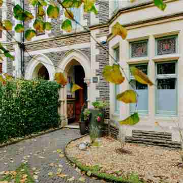 The Suite | Cardiff City Centre + Private Parking Hotel Exterior