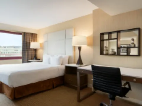 エンバシー スイーツ バイ ヒルトン ボストン ウォルサム ウォルサムのホテル