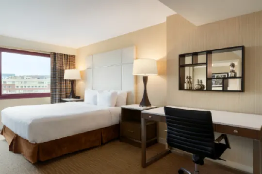 Embassy Suites by Hilton Boston Waltham