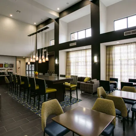 Hampton Inn & Suites Dallas/Ft. Worth Airport South