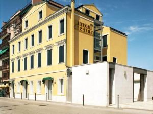 Hotel Trieste