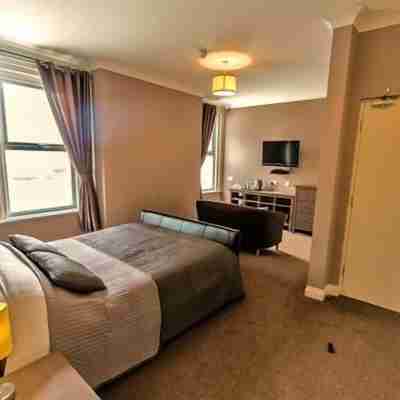 Shoreside Inn Rooms