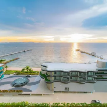 ซิมโฟนี ออฟ เดอะ ซี โรงแรมใกล้บางพระ
